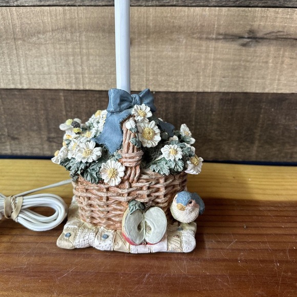 FIGI Graphics Garden Daisy Basket Table Lamp Cottage-core - Picture 4 of 8